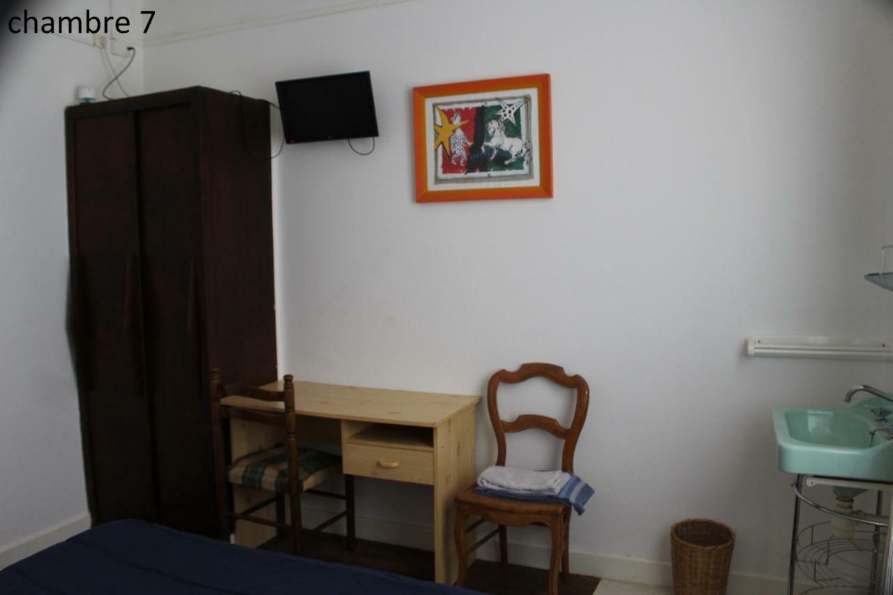 Hôtel le Dervois Montier-en-Der Extérieur photo